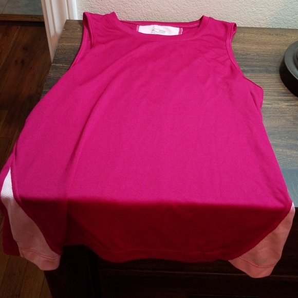Workout Top - Picture 1 of 2